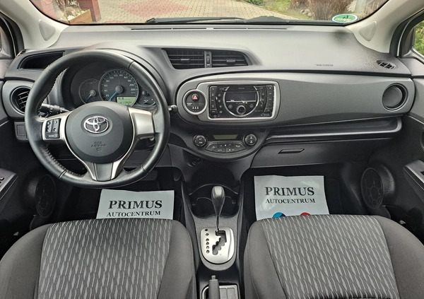 Toyota Yaris cena 41990 przebieg: 113434, rok produkcji 2013 z Chodzież małe 277